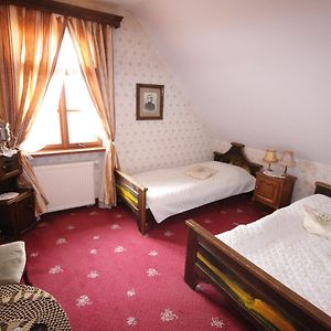 Mały pokój dwuosobowy